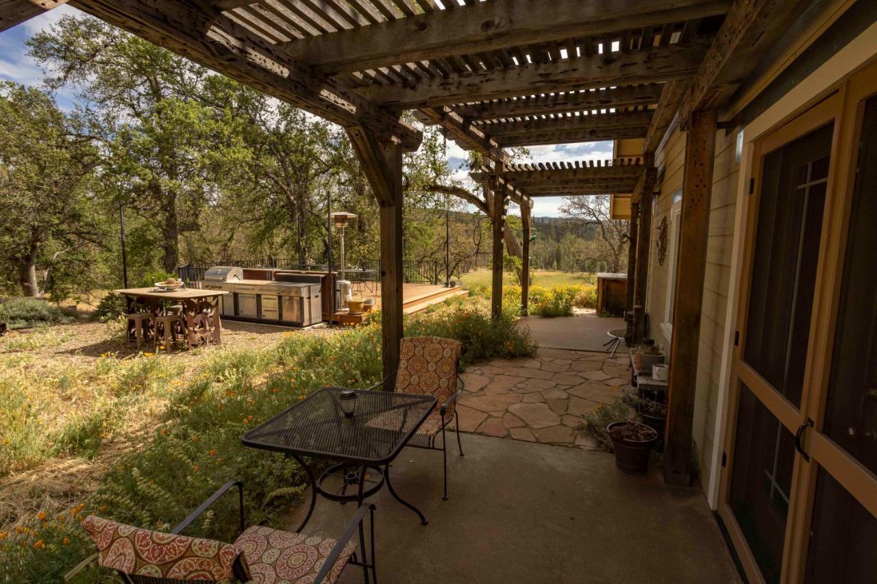 Red Tail Ranch Bed & Breakfast Groveland Dış mekan fotoğraf